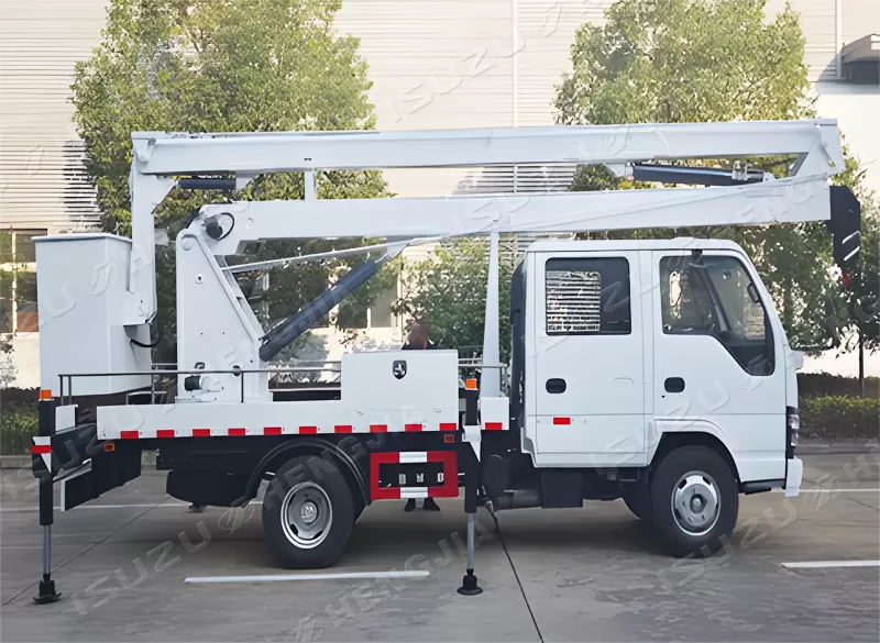 Isuzu NKR/600p شاحنة العمل الجوي