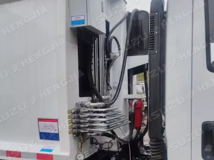 الآلية الهيدروليكية